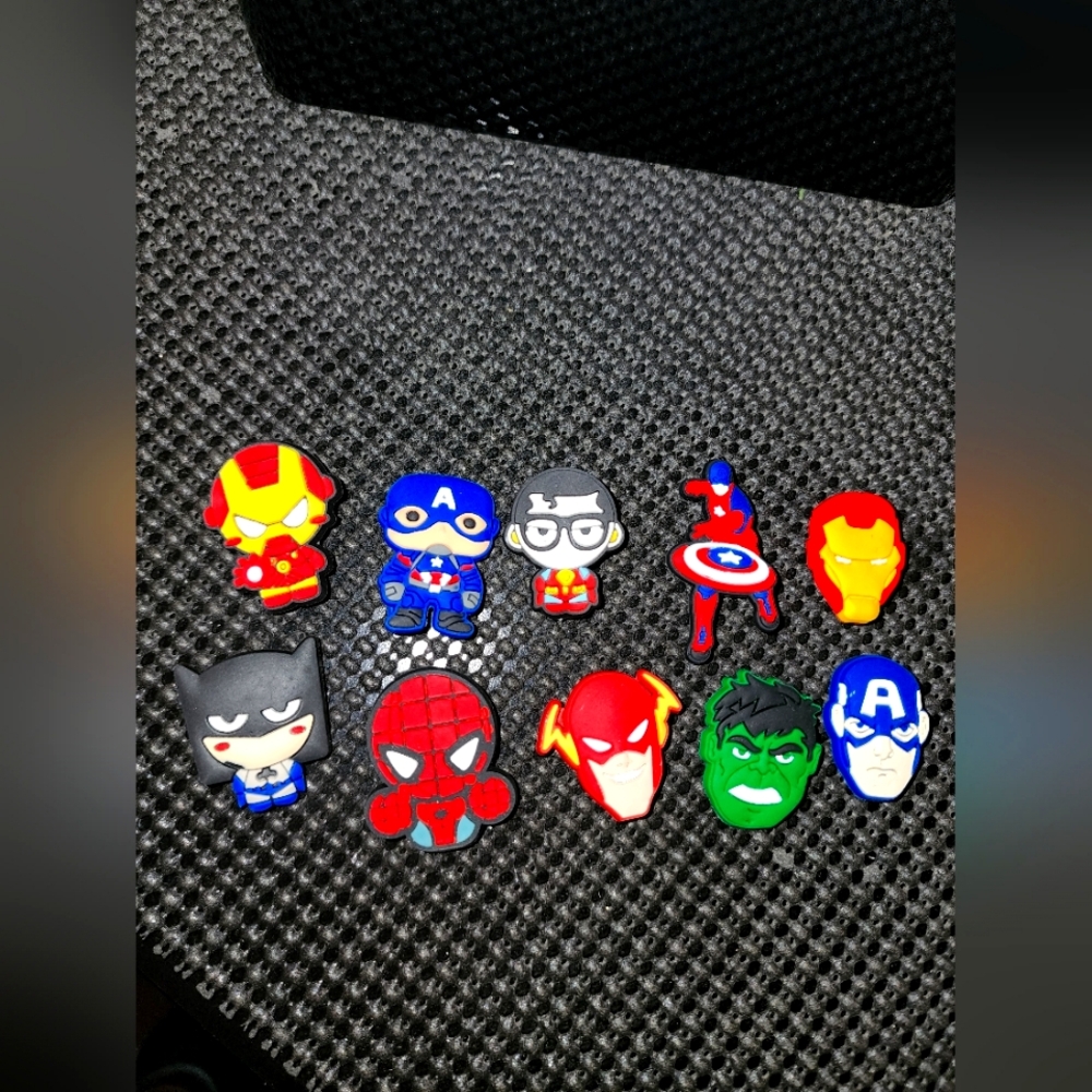 Croc pins